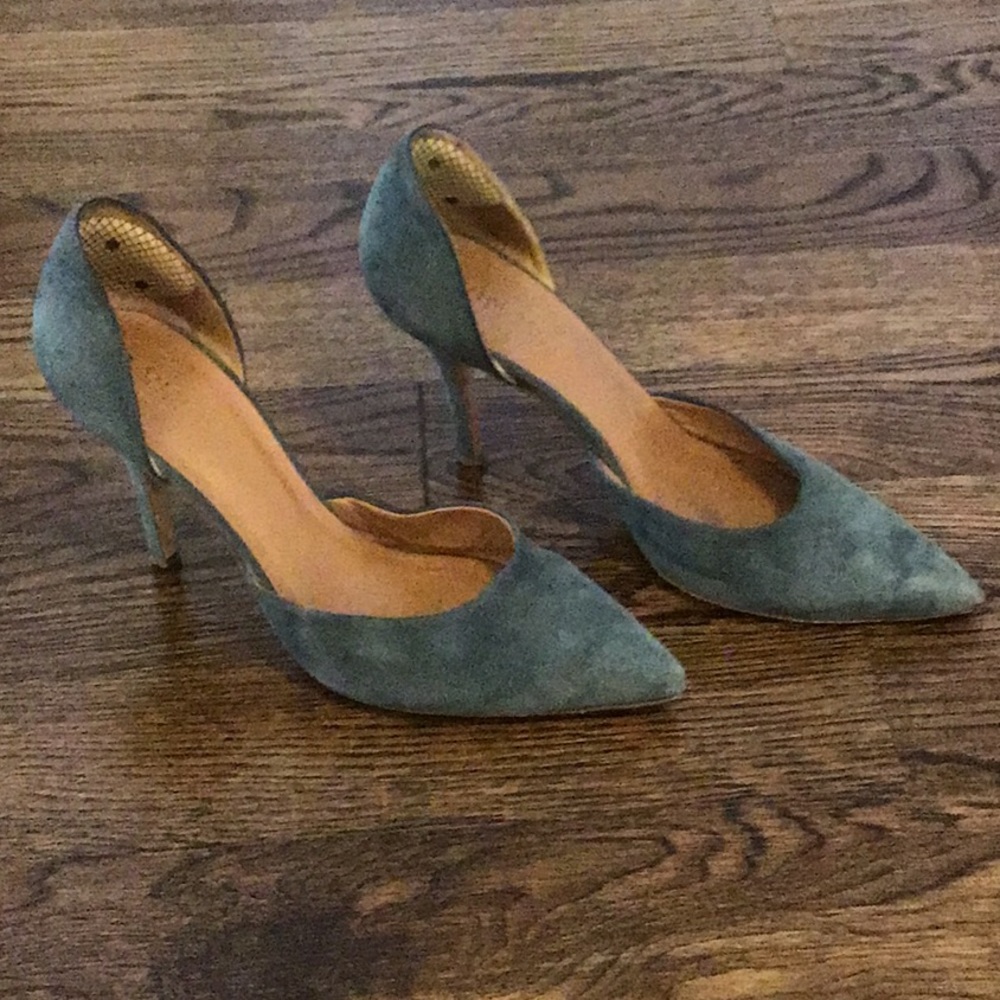 Vince D’Orsay Pump